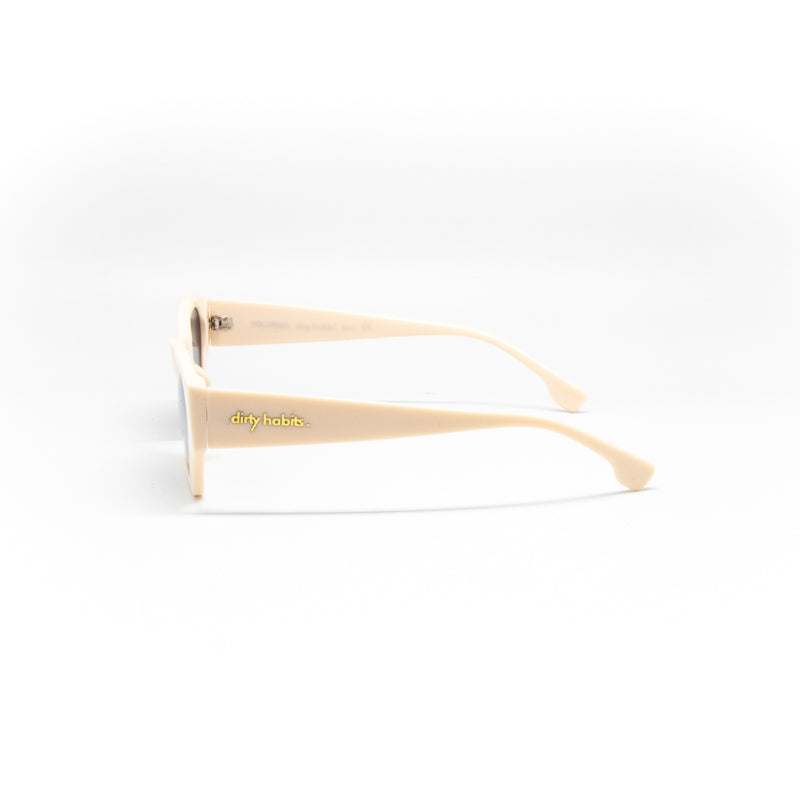 PAKAS - Ivory - Polarised - DHS164